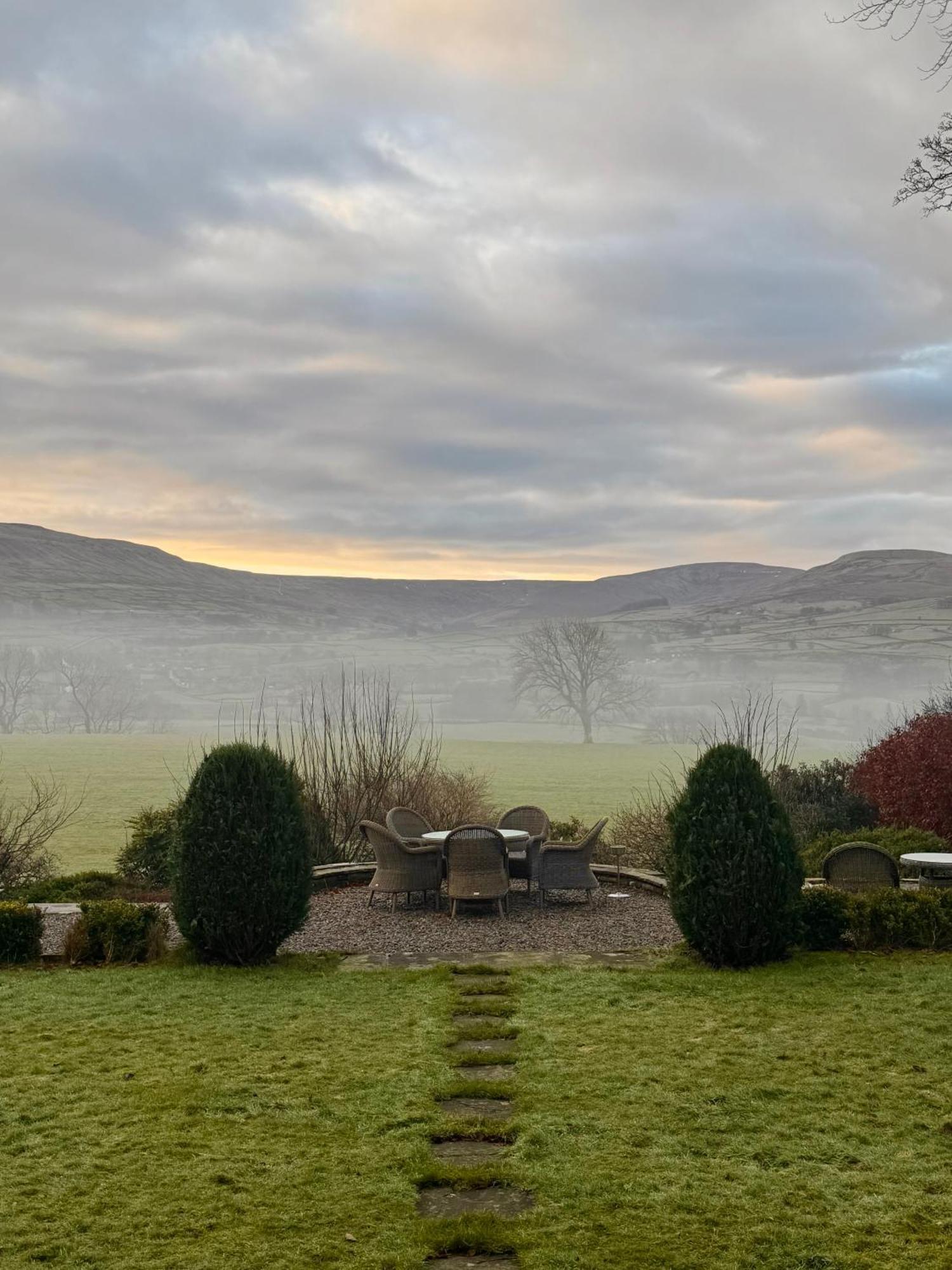 Simonstone Hall Hotel Hawes Bagian luar foto